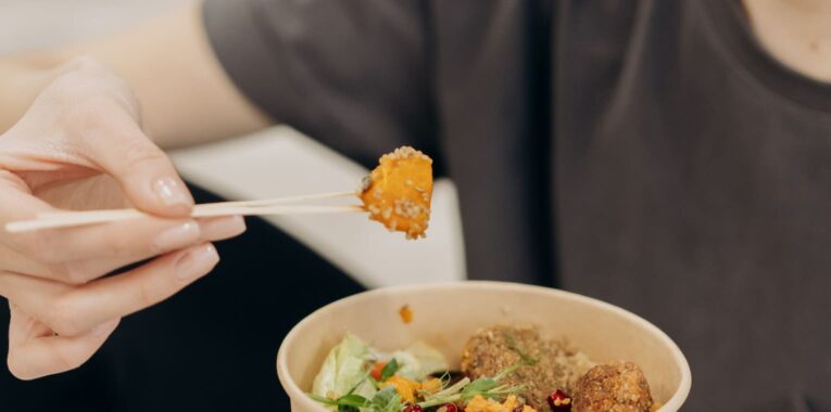 Going Green: Tips for Sustainable Shopping and Eco-Friendly Choices